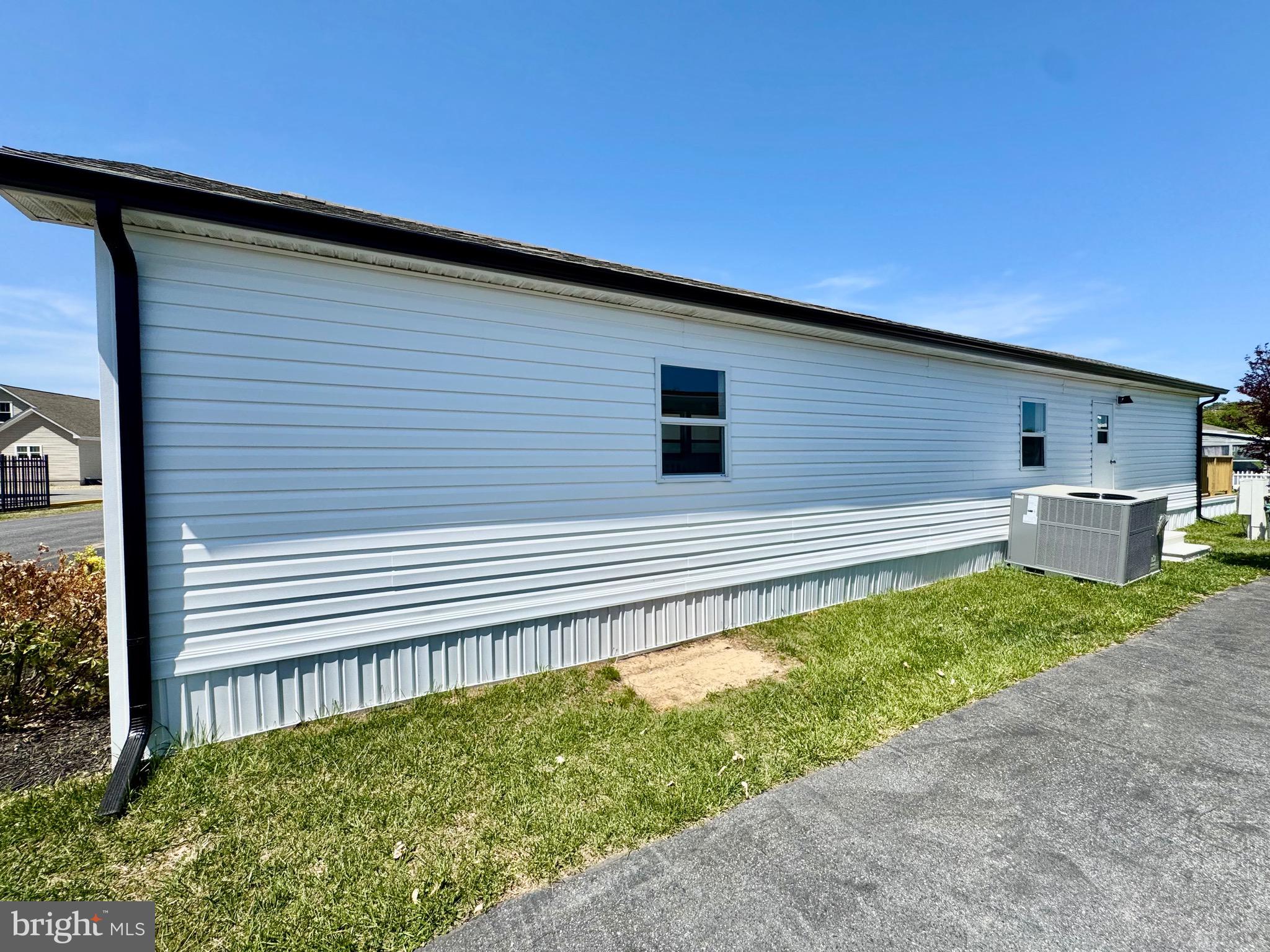 COLONIAL EAST MHP - Residential