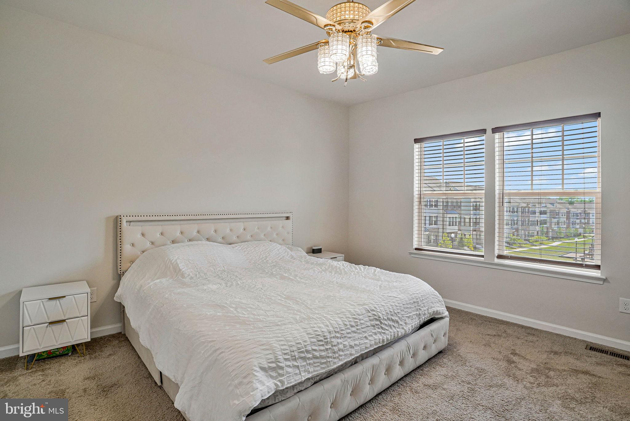 JEFFERSON SQUARE - Residential