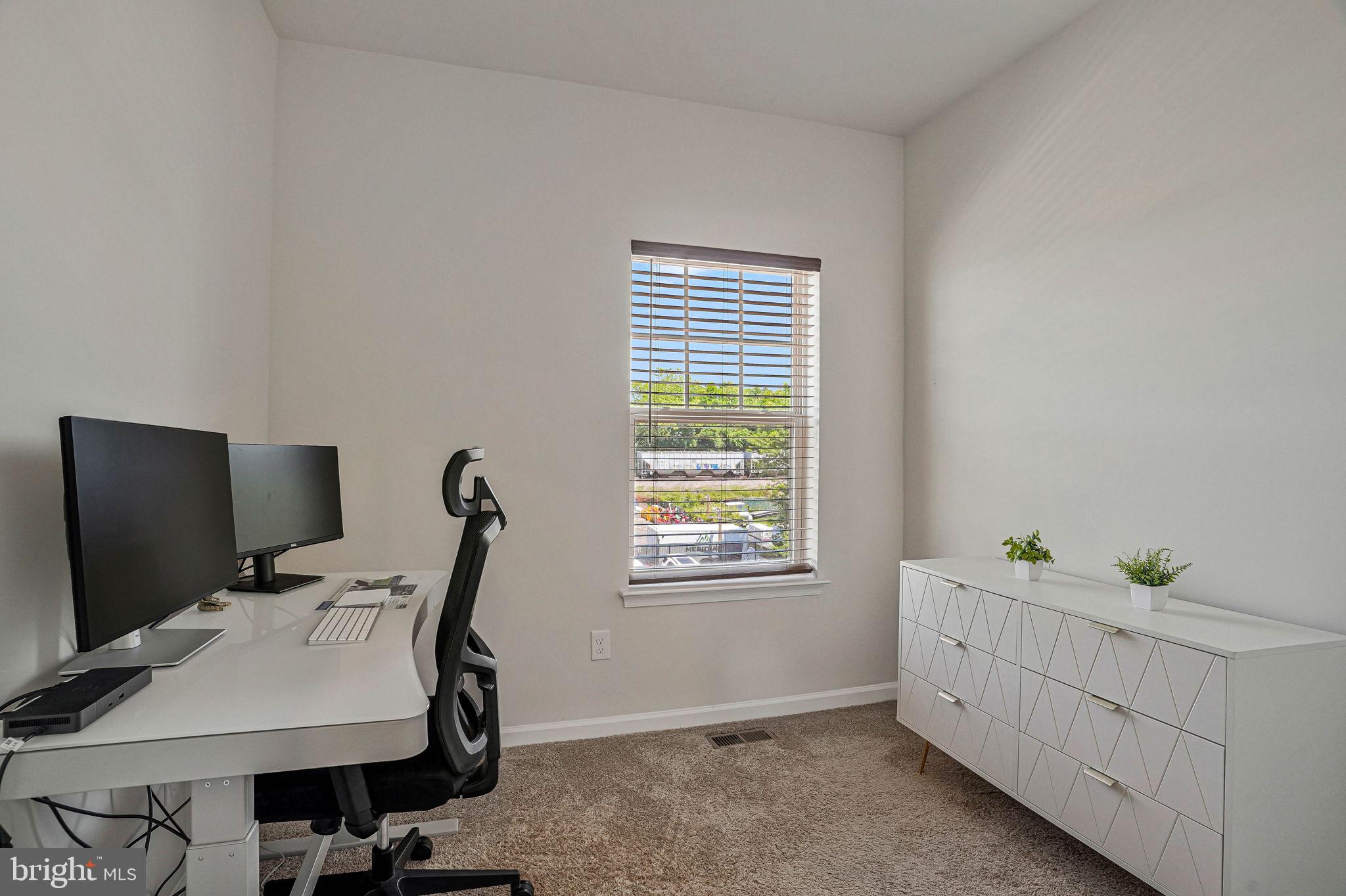 JEFFERSON SQUARE - Residential
