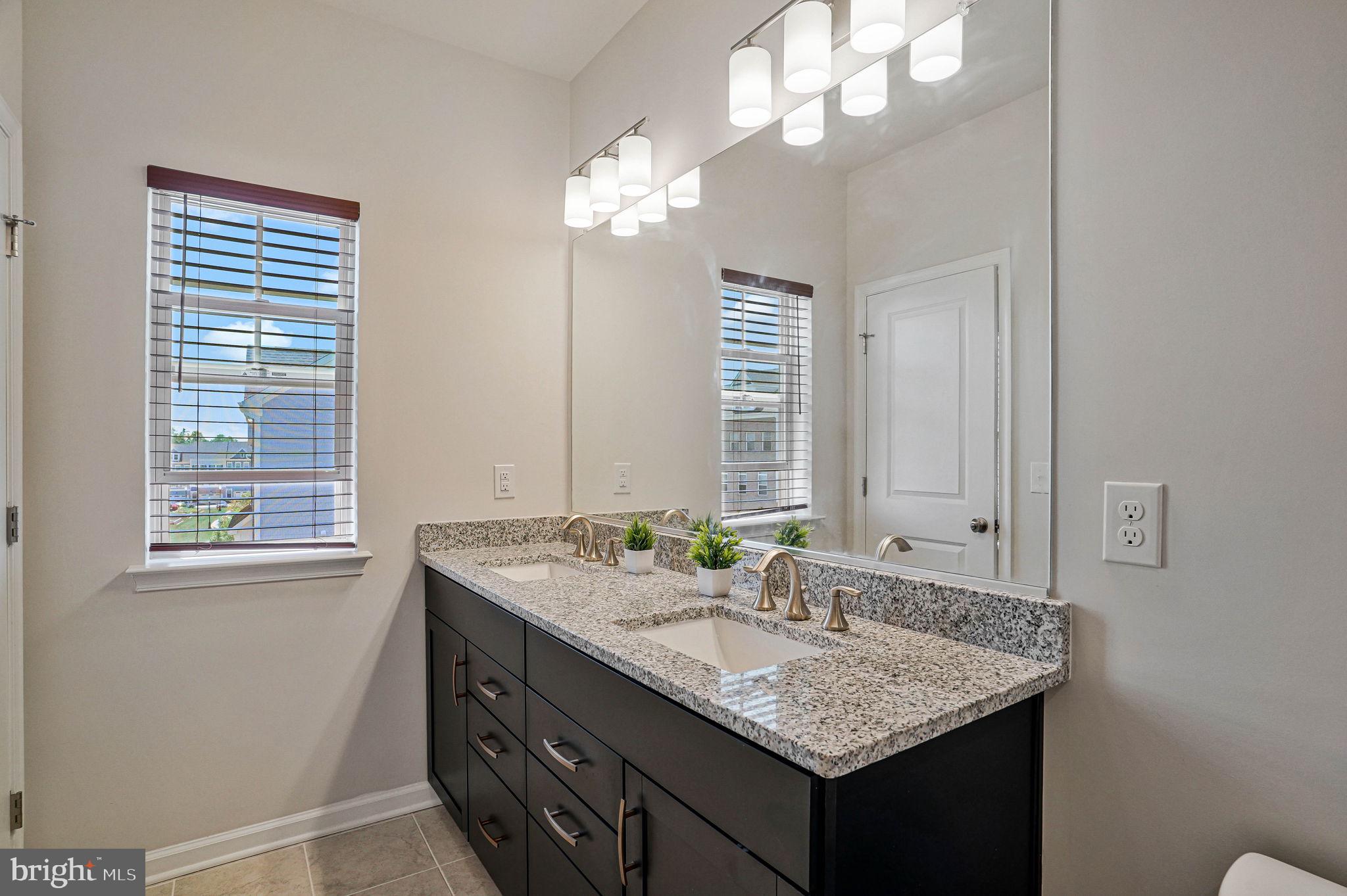 JEFFERSON SQUARE - Residential