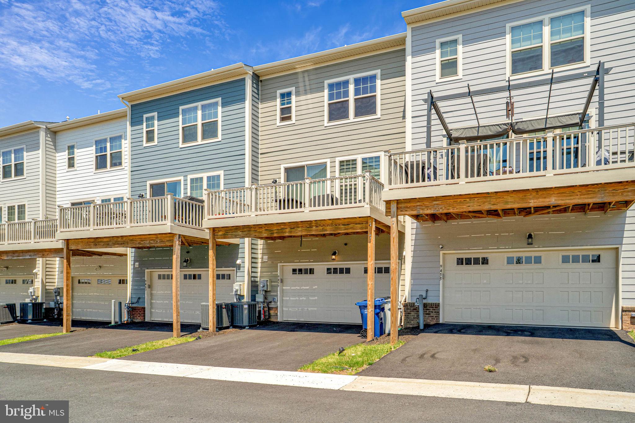JEFFERSON SQUARE - Residential