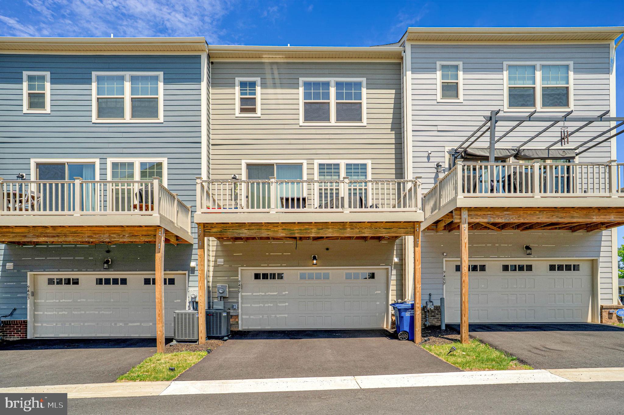 JEFFERSON SQUARE - Residential