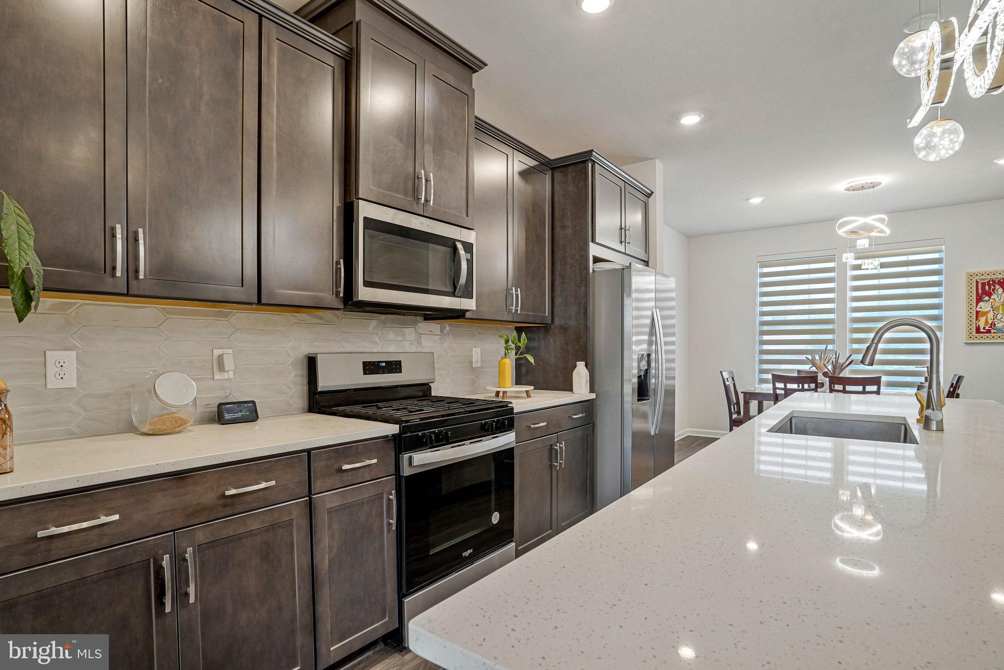JEFFERSON SQUARE - Residential