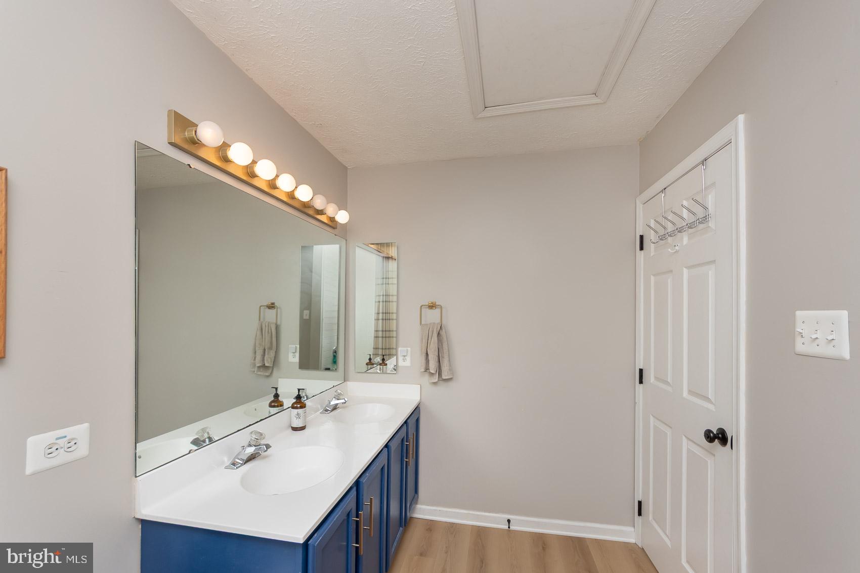 IRWINS CHOICE - Residential