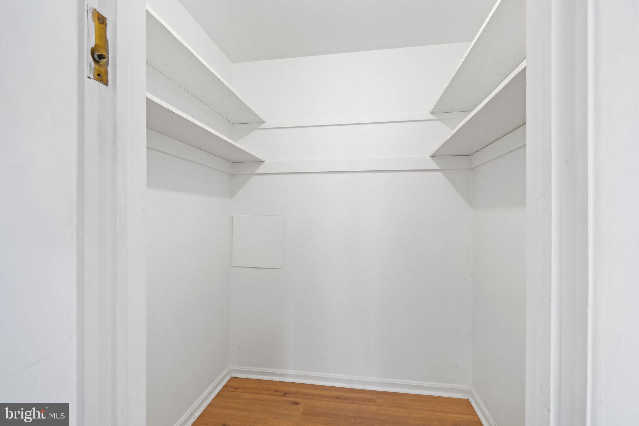 KENWOOD PARK - Residential