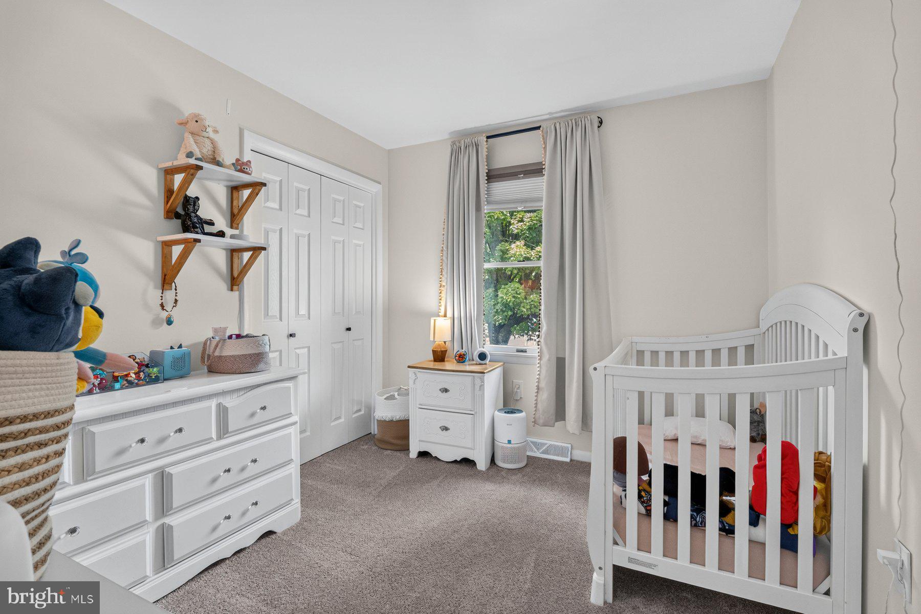 HAMPSTEAD - Residential