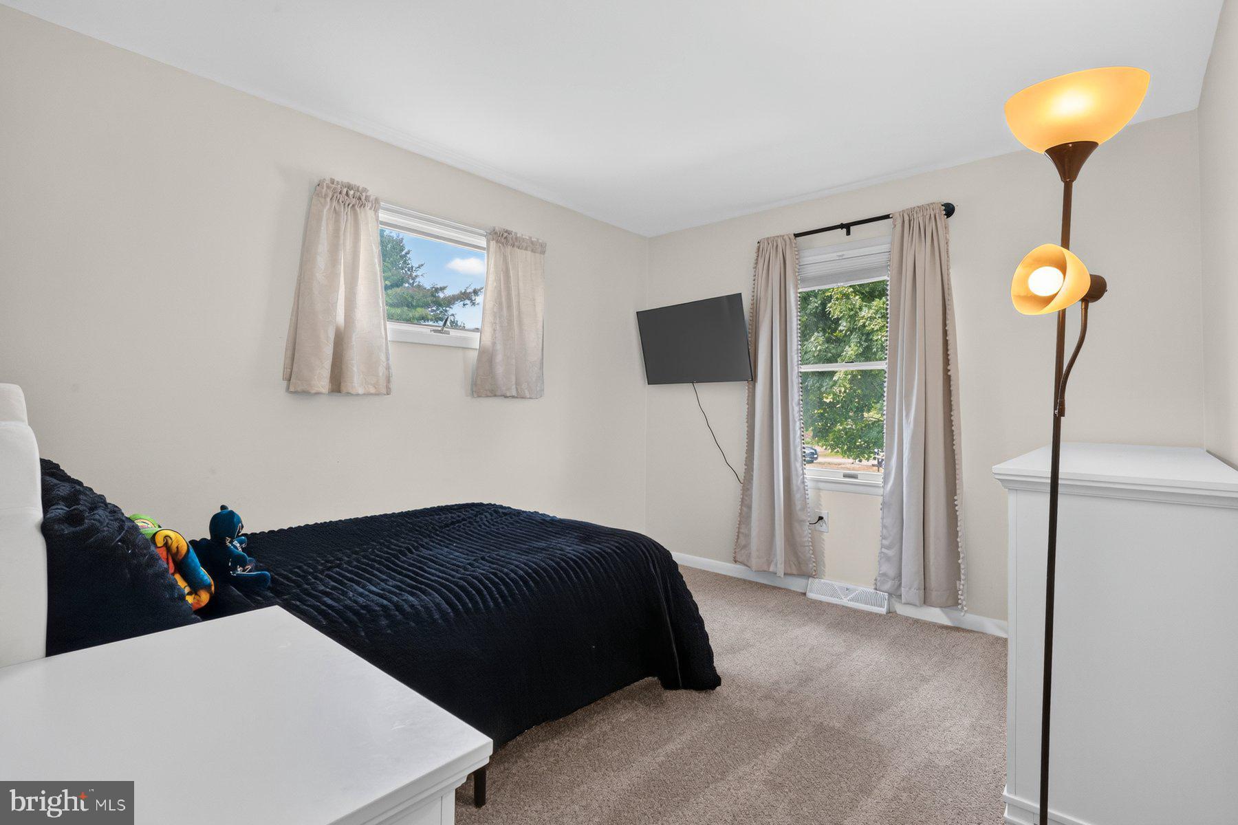 HAMPSTEAD - Residential