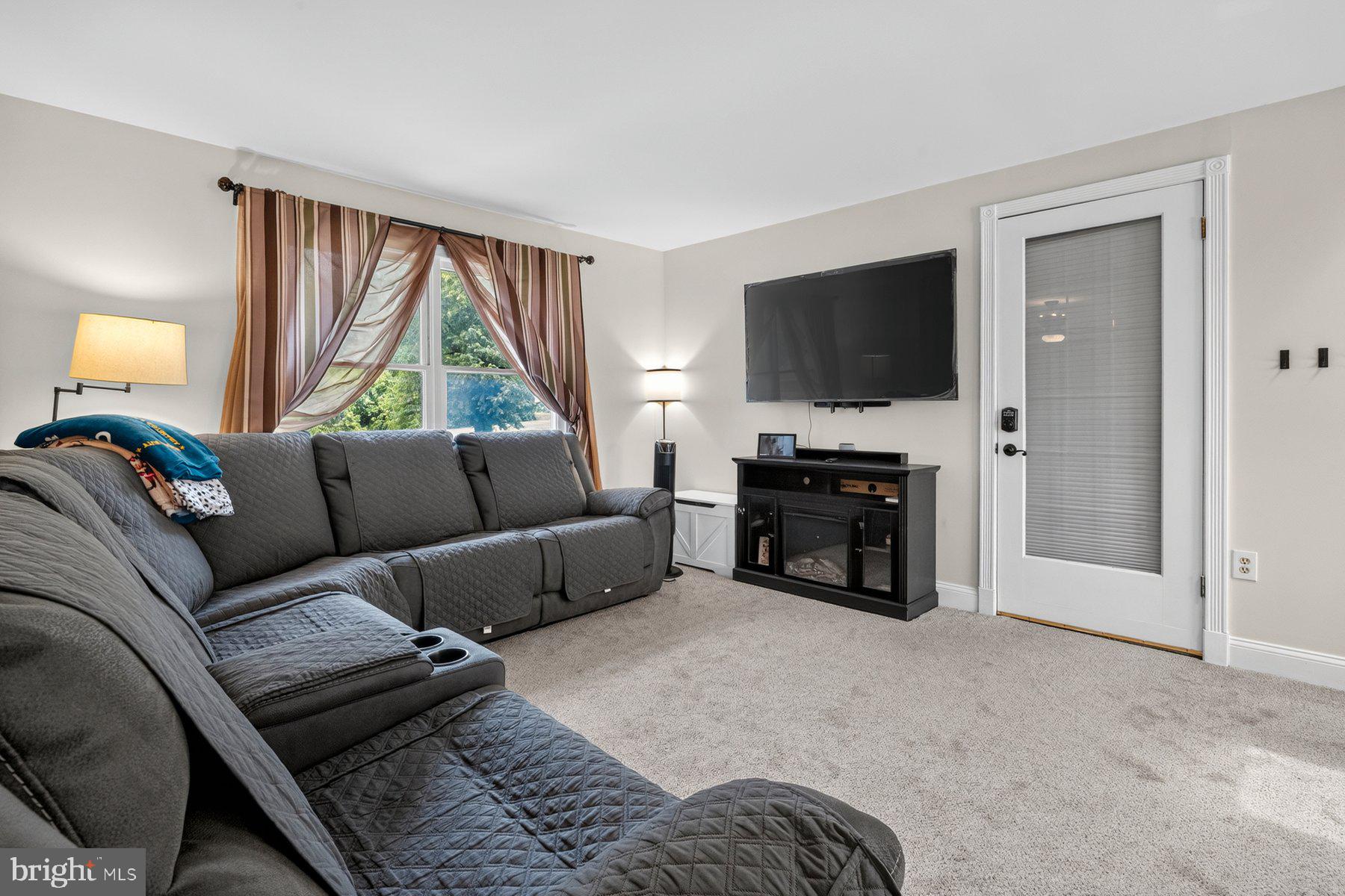 HAMPSTEAD - Residential
