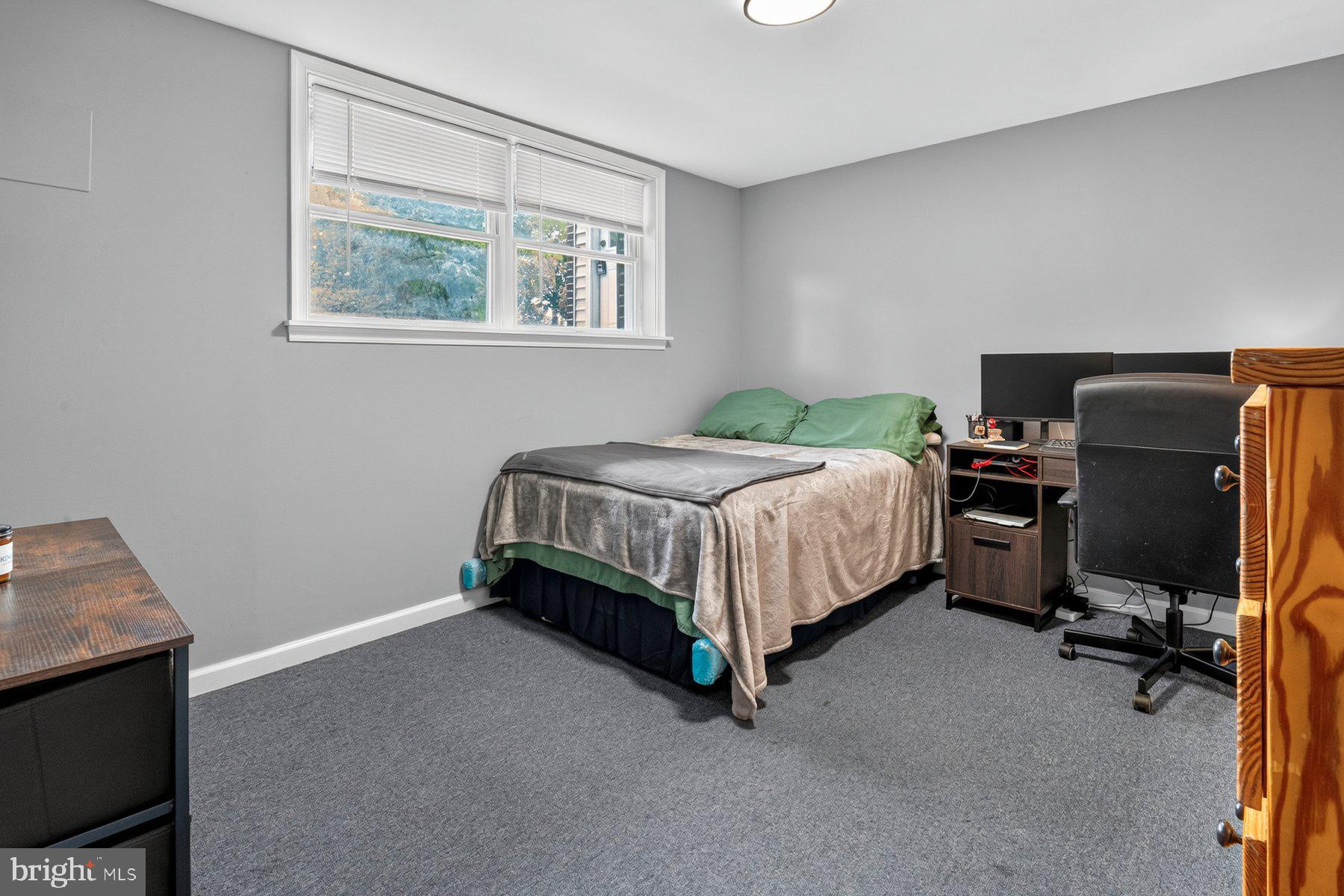 HAMPSTEAD - Residential