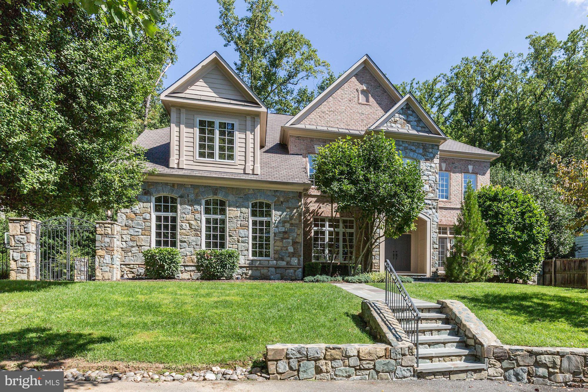 BRADLEY HILLS GROVE - Residential