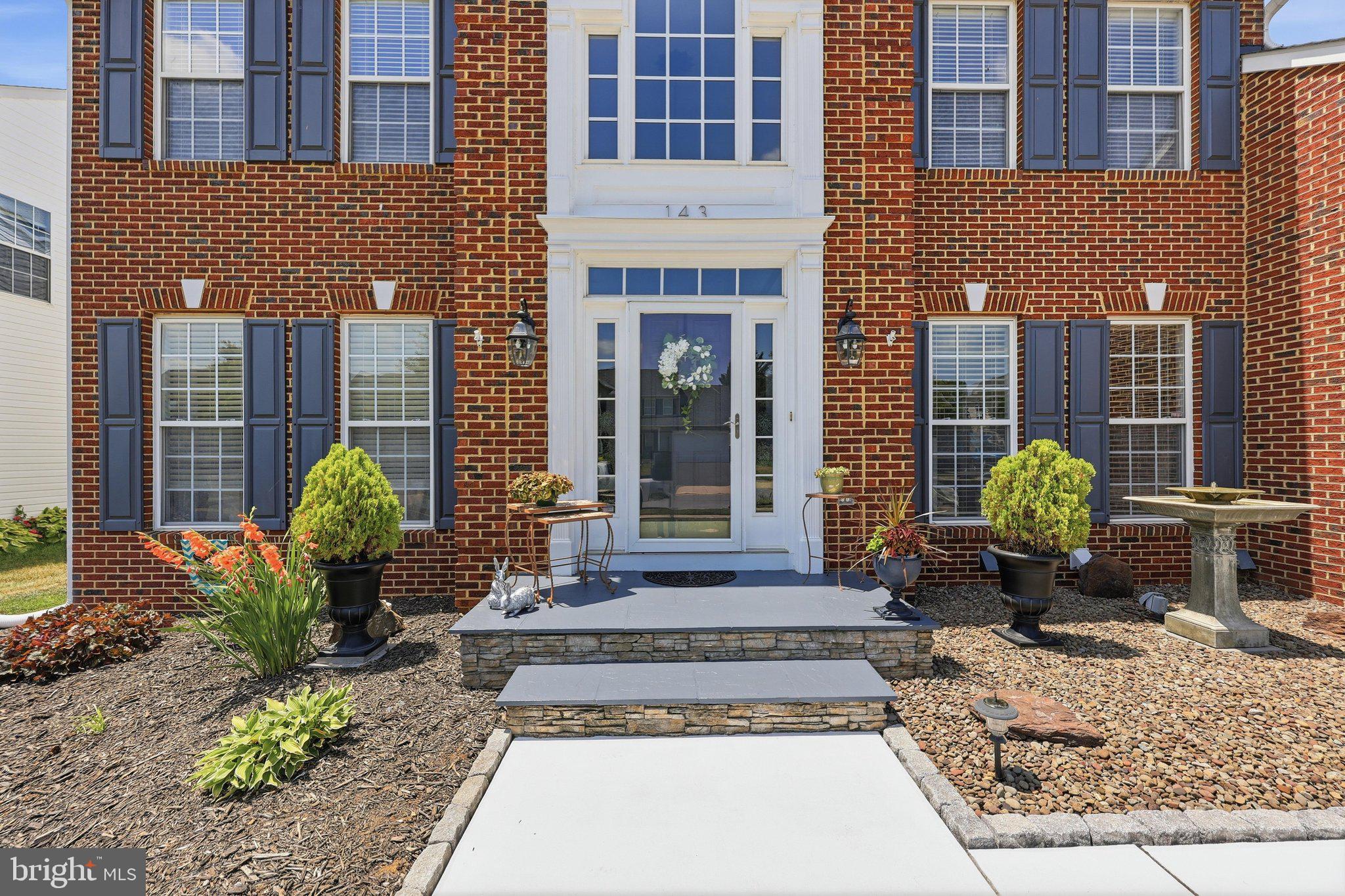 SUN MEADOW - Residential