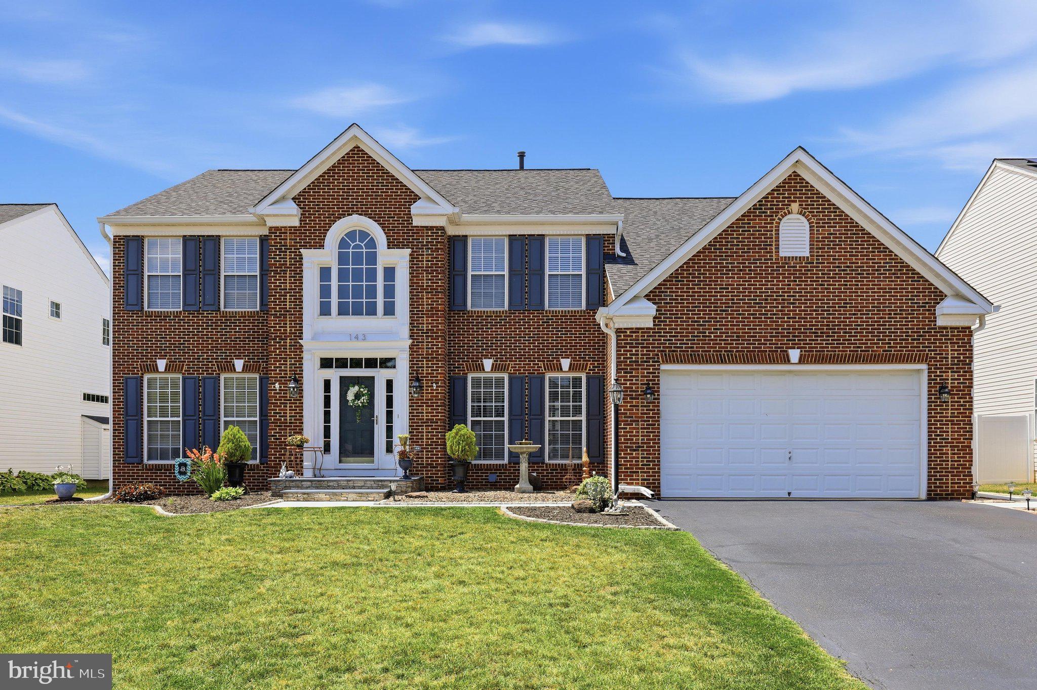 SUN MEADOW - Residential