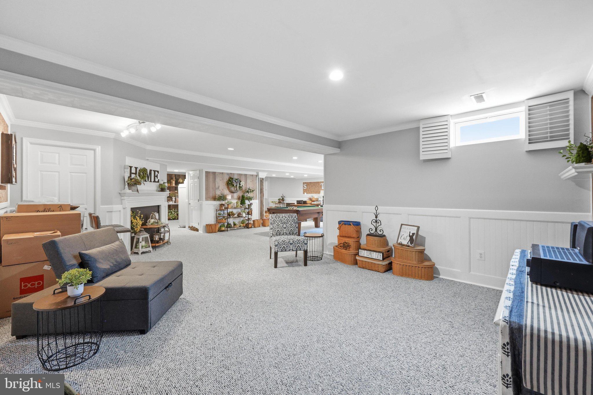 SUN MEADOW - Residential