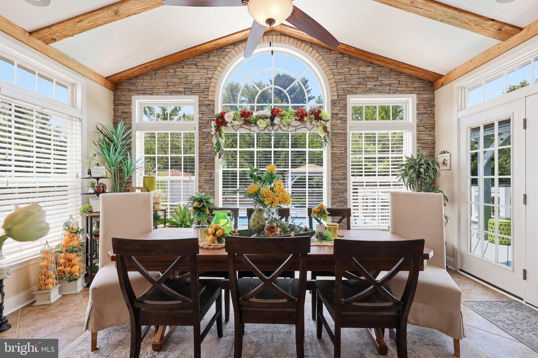 SUN MEADOW - Residential
