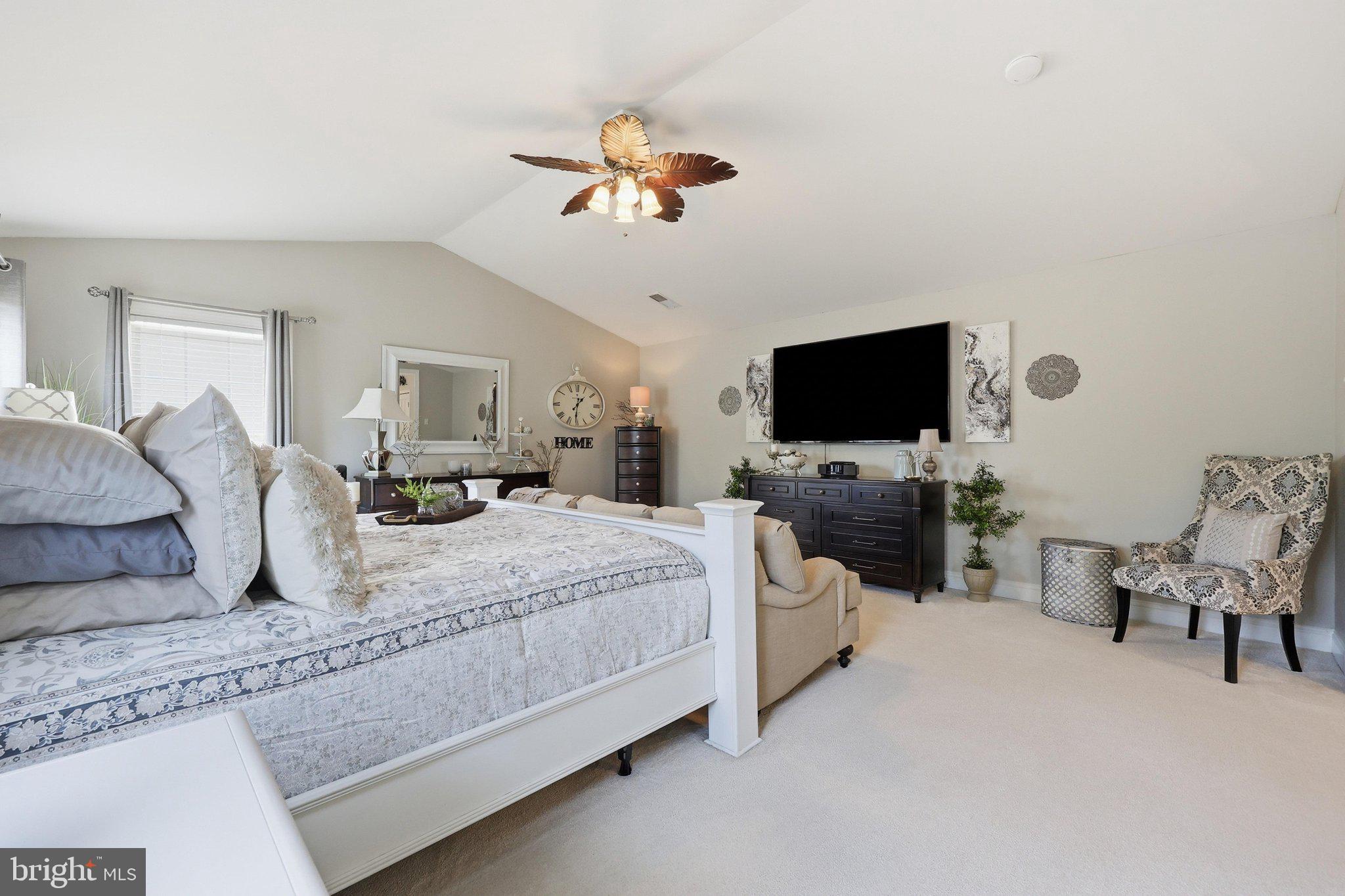 SUN MEADOW - Residential