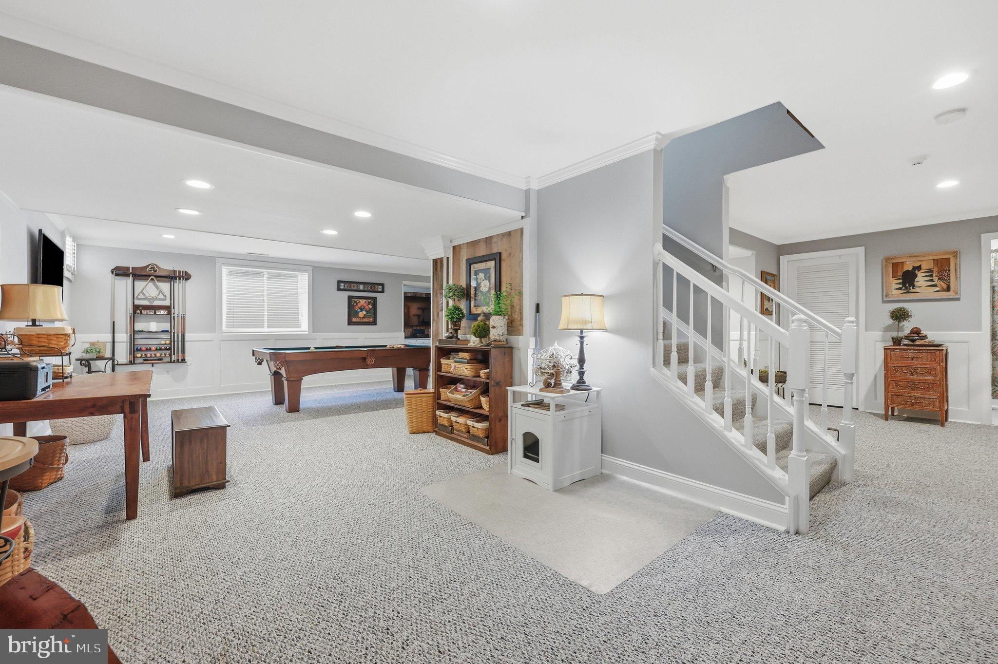 SUN MEADOW - Residential