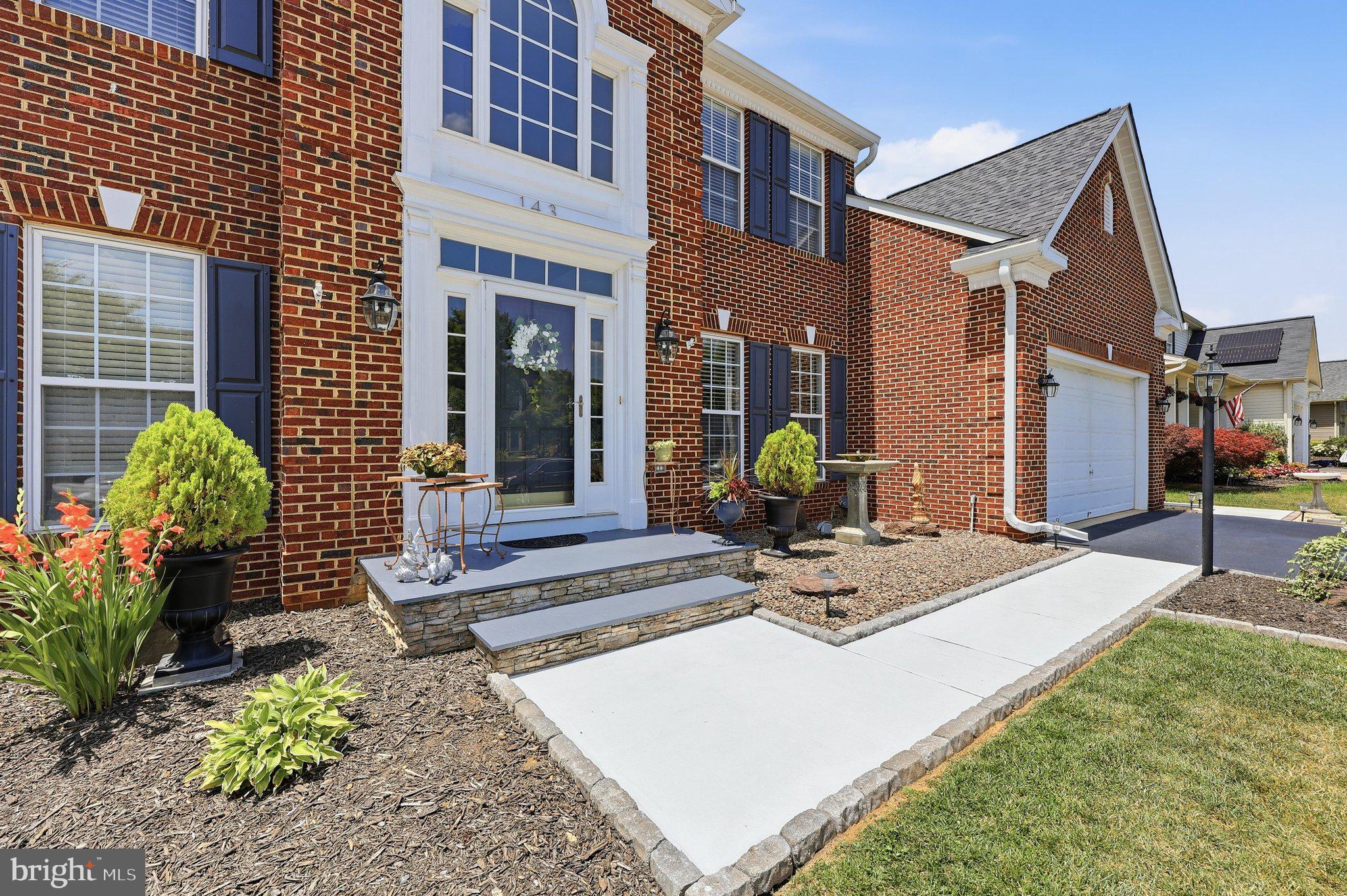 SUN MEADOW - Residential