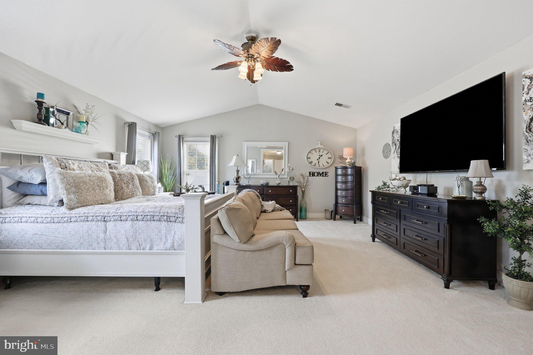 SUN MEADOW - Residential