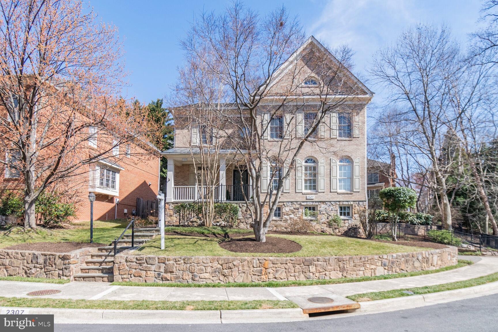 LORCOM RIDGE - Residential