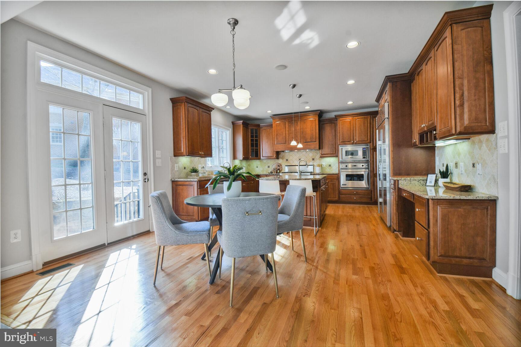 LORCOM RIDGE - Residential