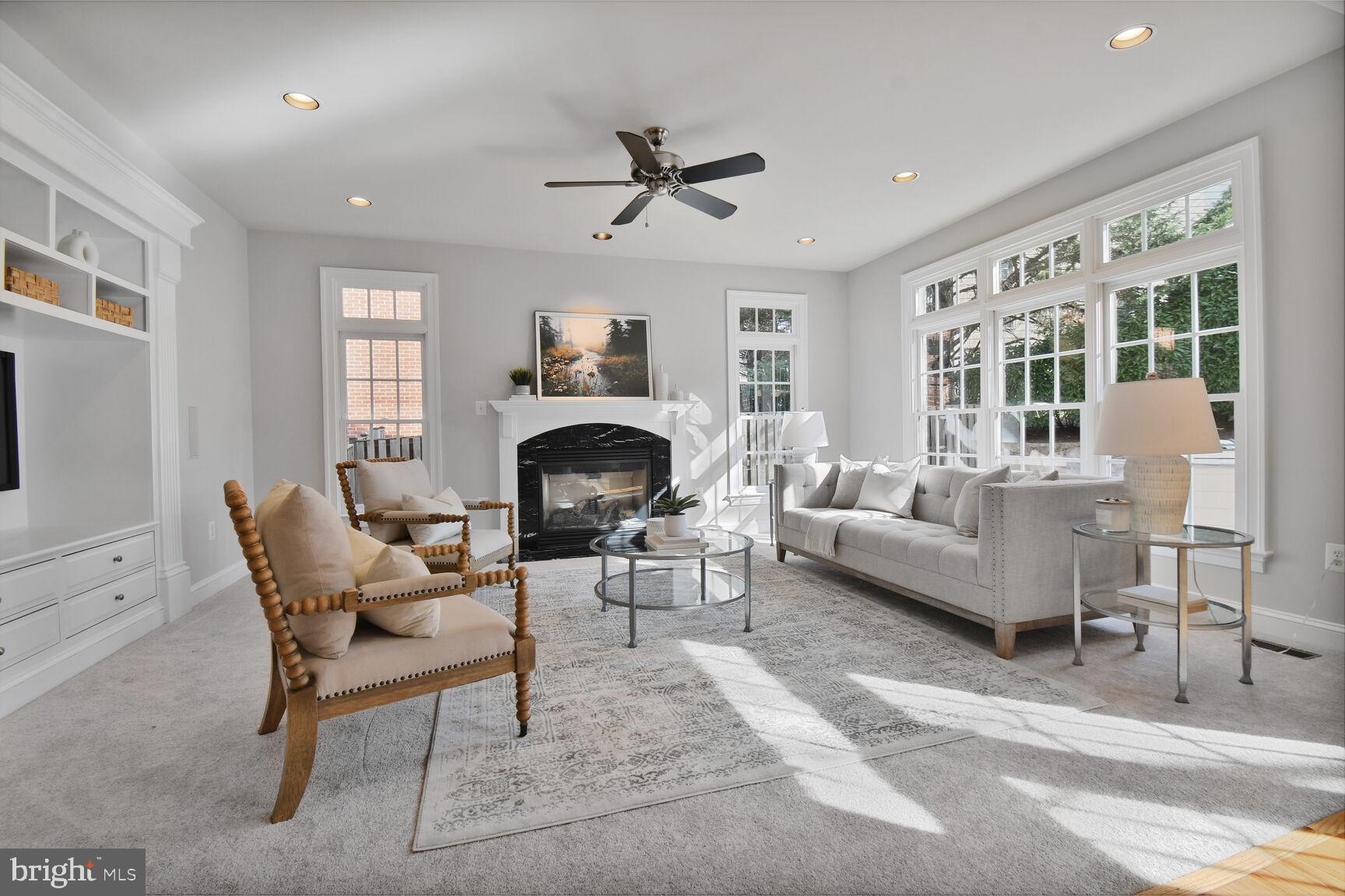 LORCOM RIDGE - Residential