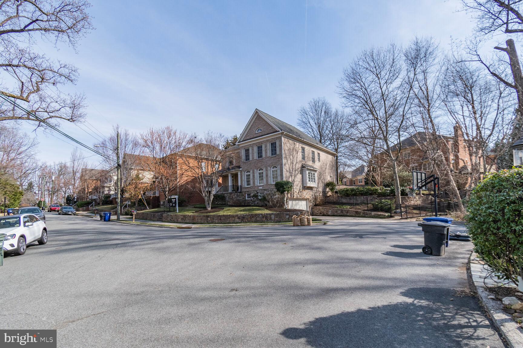LORCOM RIDGE - Residential