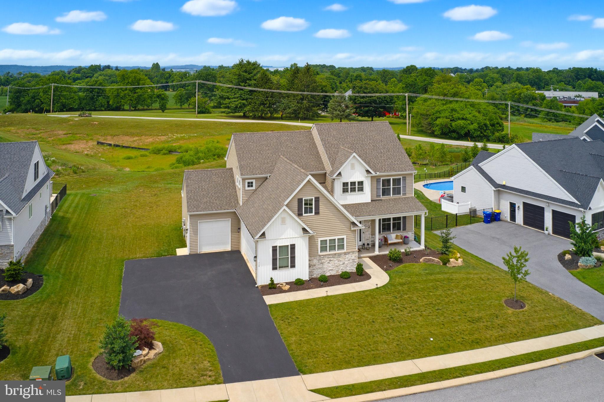 FARMBROOKE MEADOWS - Residential