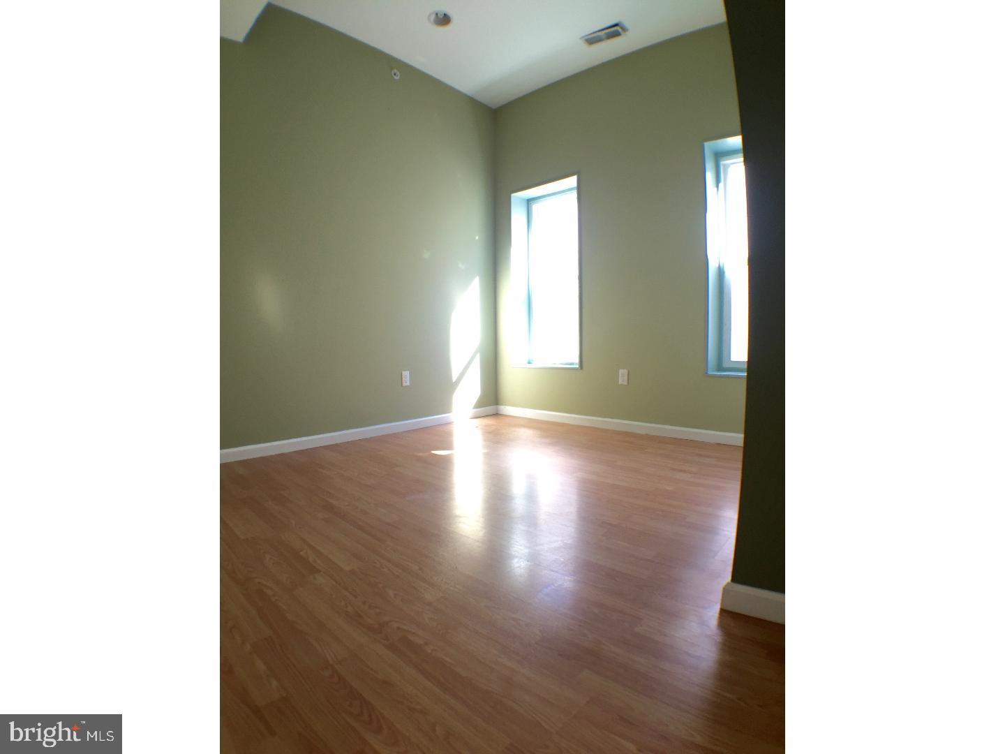 UNIVERSITY CITY - Residential Lease