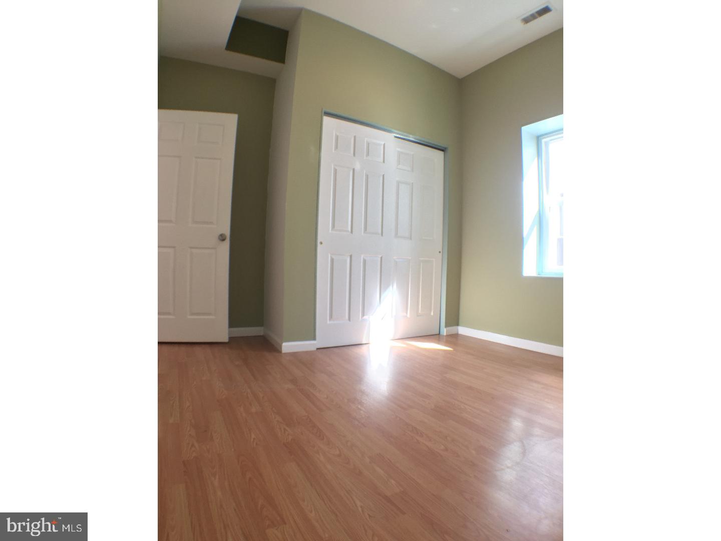UNIVERSITY CITY - Residential Lease