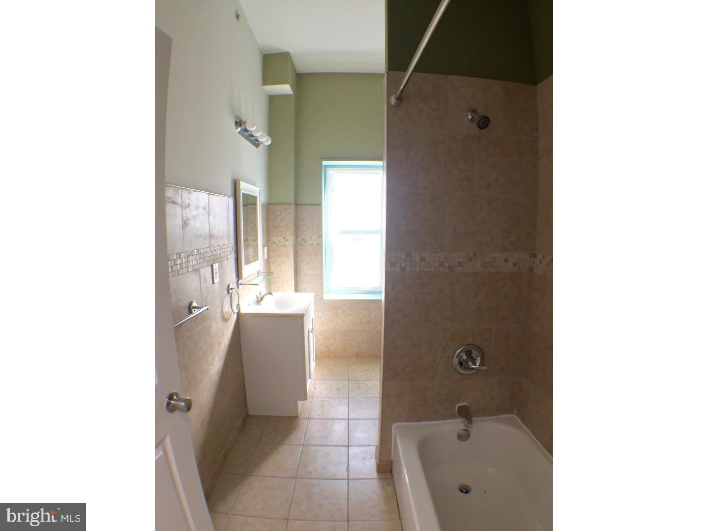 UNIVERSITY CITY - Residential Lease
