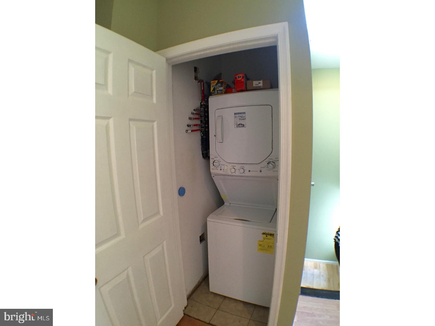 UNIVERSITY CITY - Residential Lease