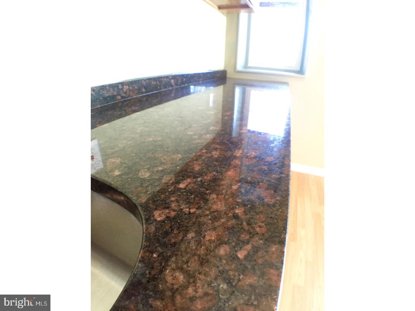 UNIVERSITY CITY - Residential Lease