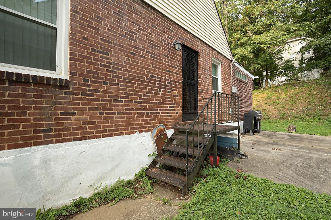 WINDSOR HILLS - Residential