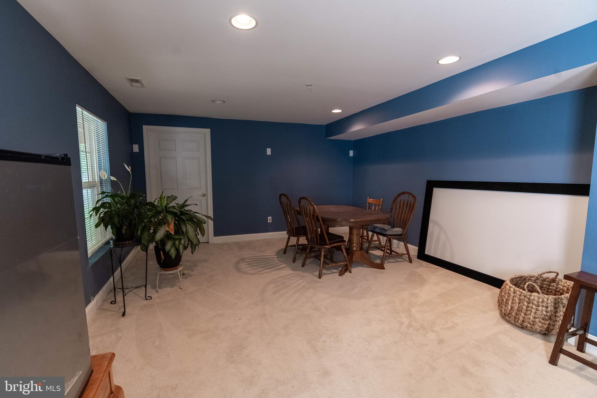 PEMBROOKE - Residential