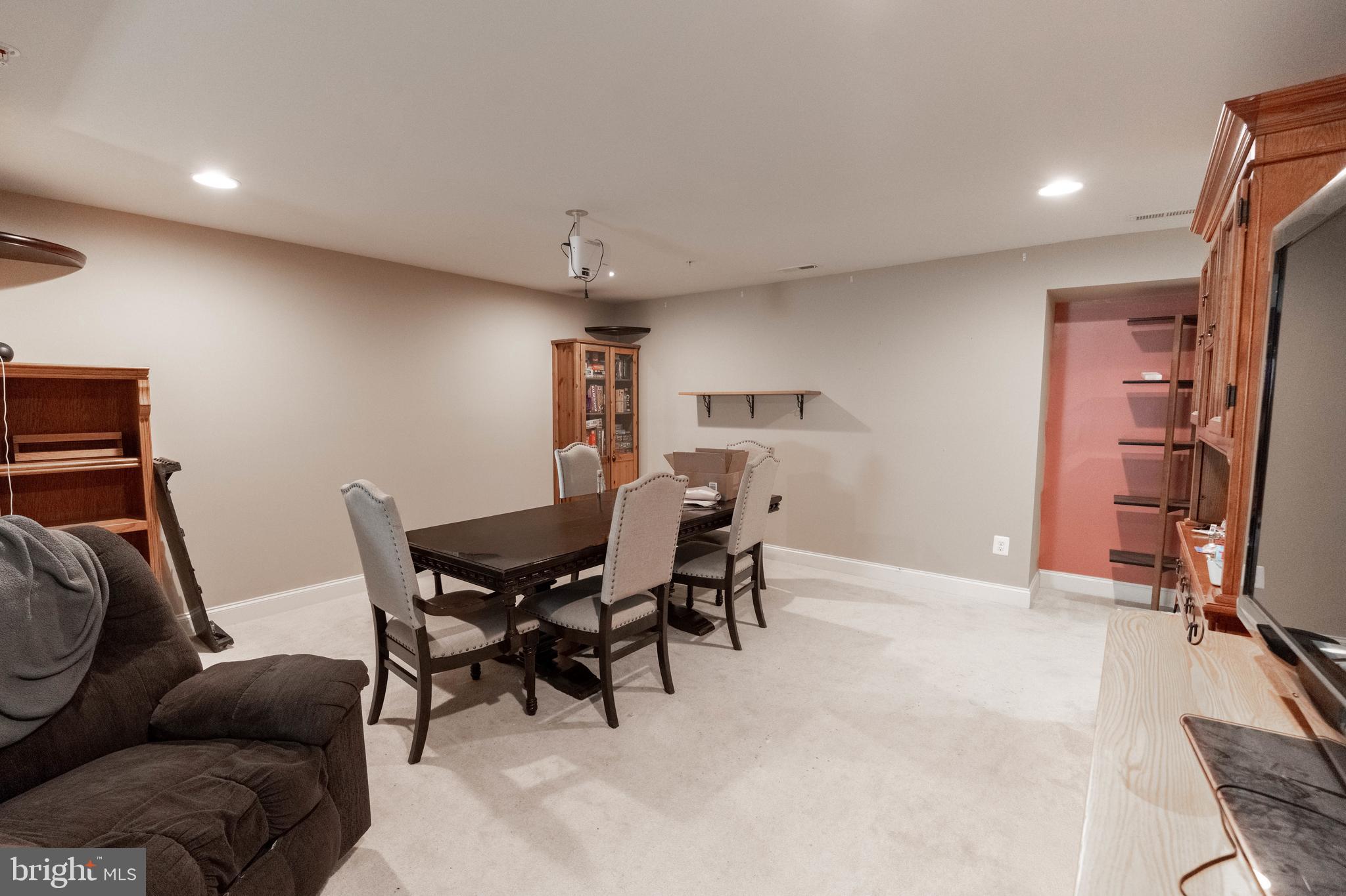 PEMBROOKE - Residential
