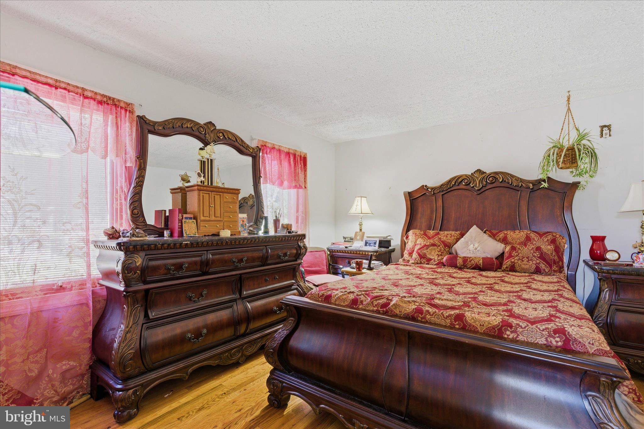 FAIRFIELD KNOLLS - Residential