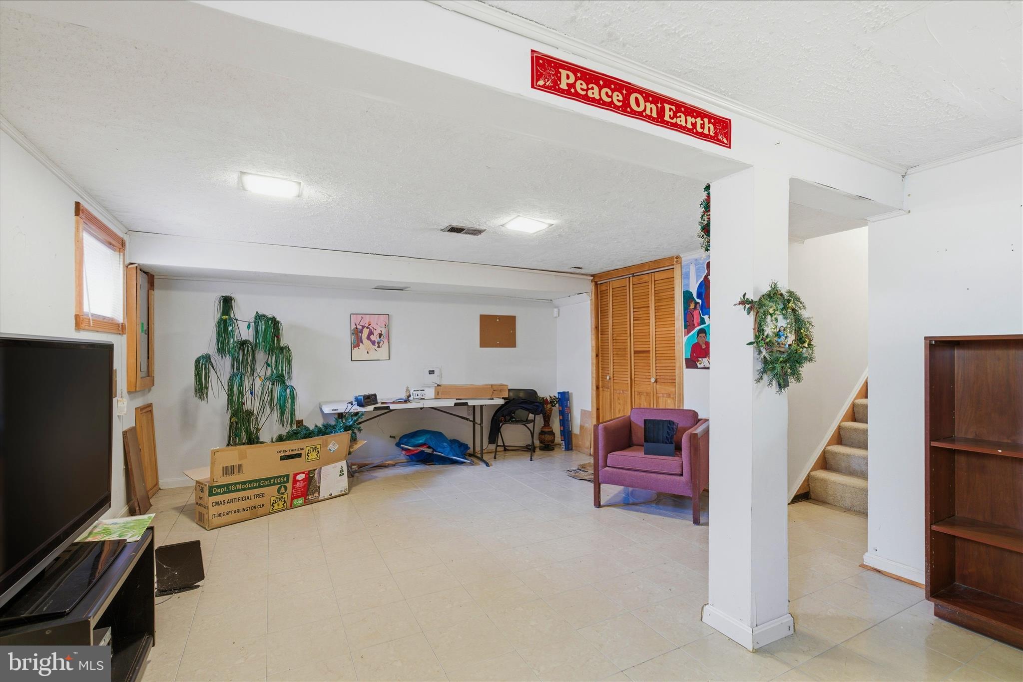 FAIRFIELD KNOLLS - Residential