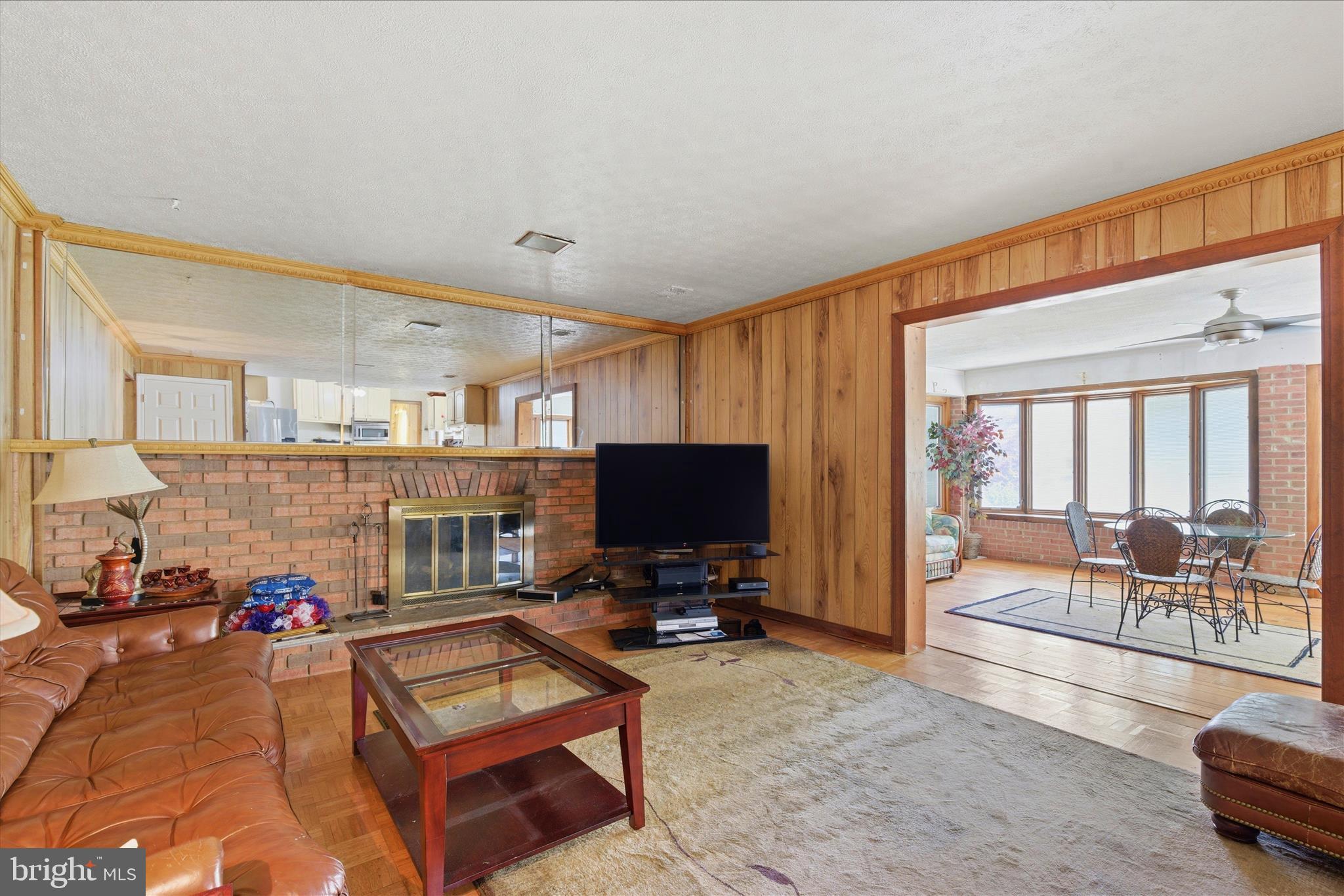FAIRFIELD KNOLLS - Residential