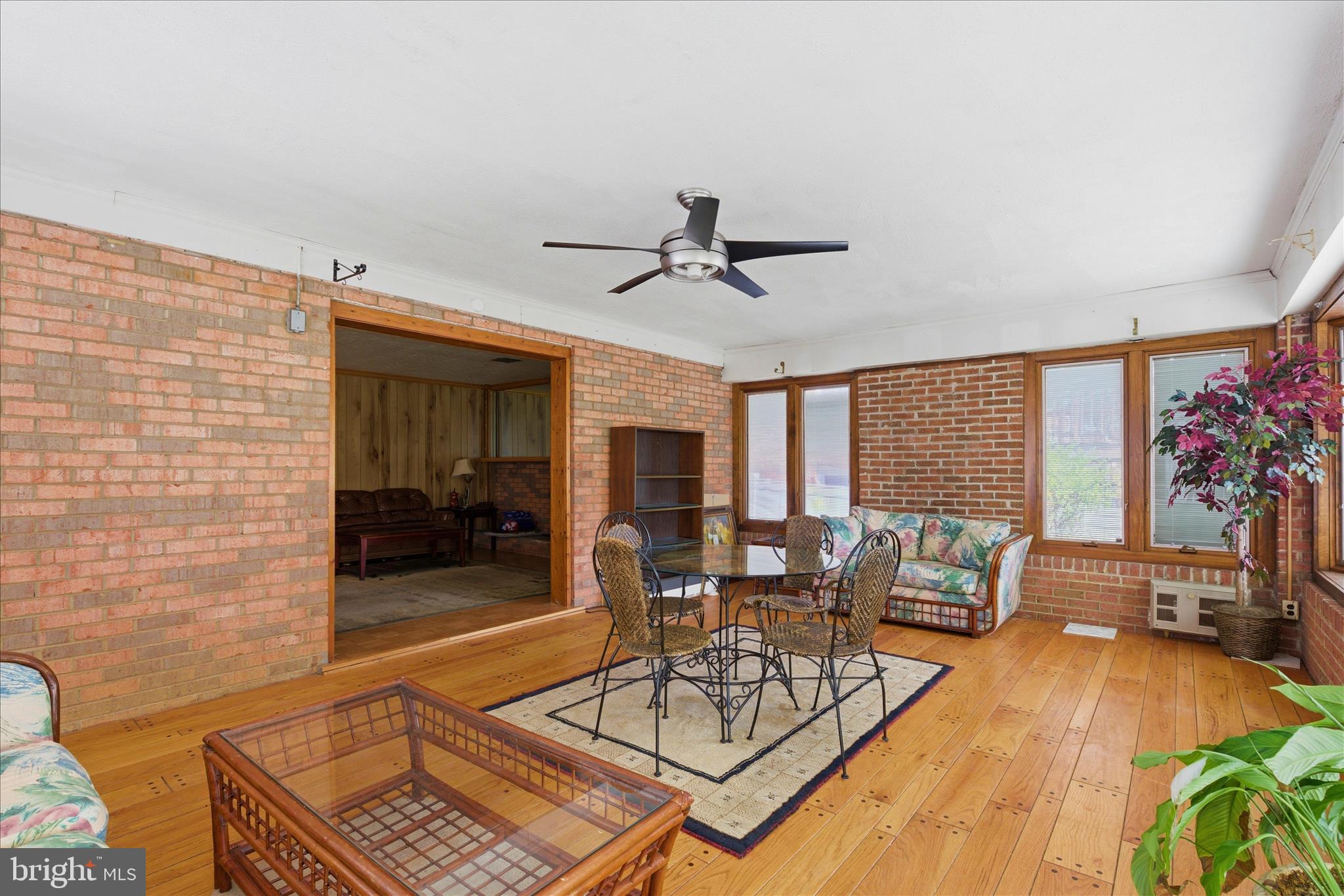 FAIRFIELD KNOLLS - Residential