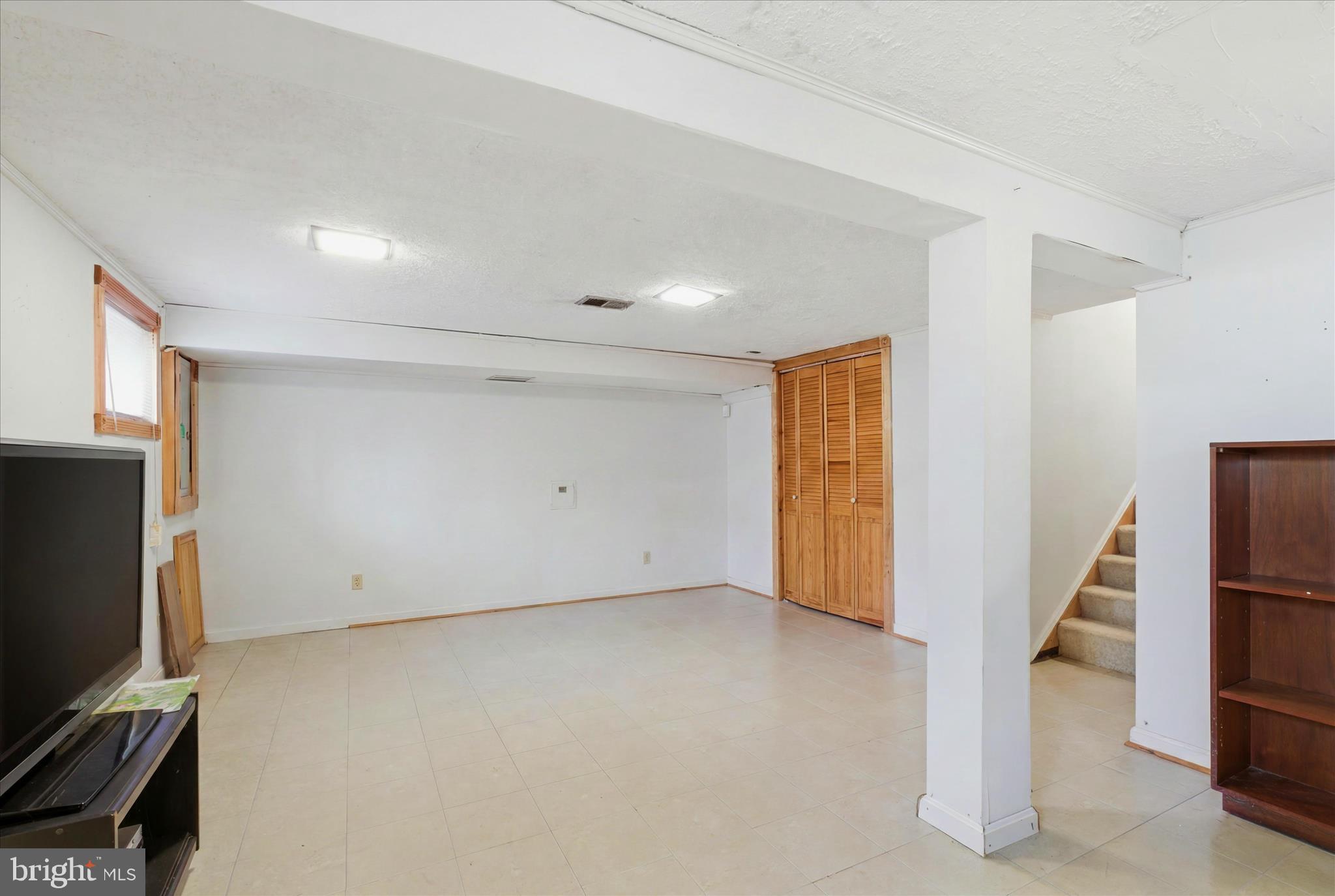 FAIRFIELD KNOLLS - Residential