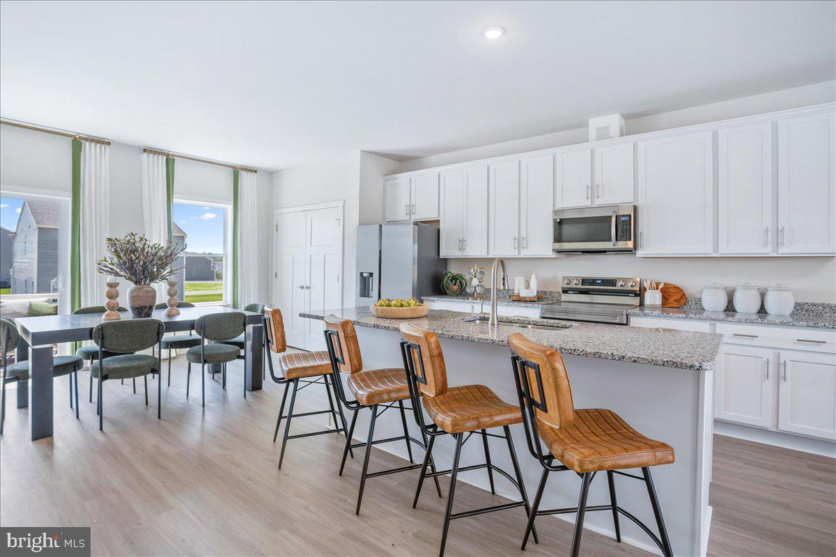 HUNTWELL WEST - Residential
