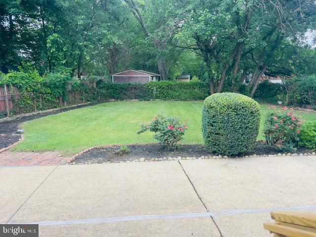 LYNBROOK - Residential