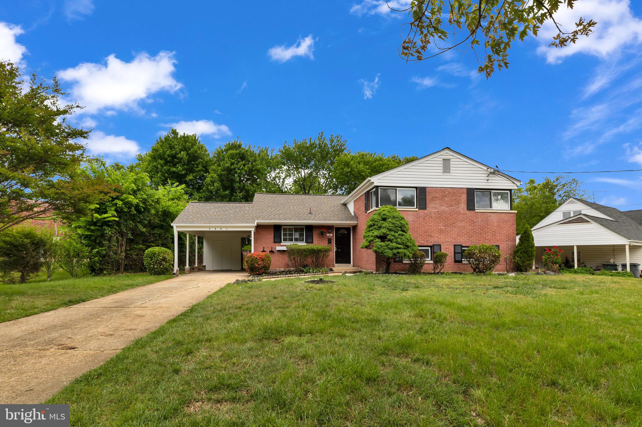 LYNBROOK - Residential