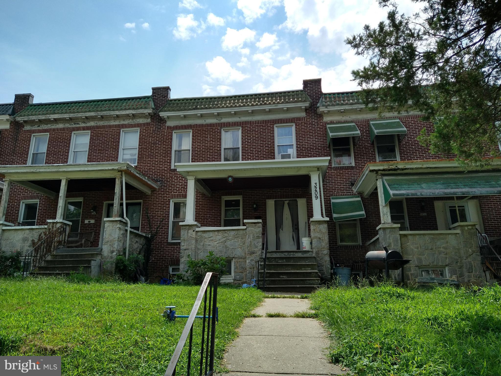ONLINE AUCTION: Bidding begins 9/28 @ 10:00 AM. Bidding ends 10/2 @ 11:40 AM. List Price is Suggested Opening Bid. This 2-story porch-front townhouse located in the Rosemont area in Baltimore City. Nearby attractions include Gwynns Falls Park, Leon Day Park, Coppin State University, Walbrook Junction Shopping Center, and Mondawmin Mall. Enjoy easy access to major roadways like Edmondson Avenue and North Avenue. Property is Occupied. See below for more information. Deposit: $5,000.