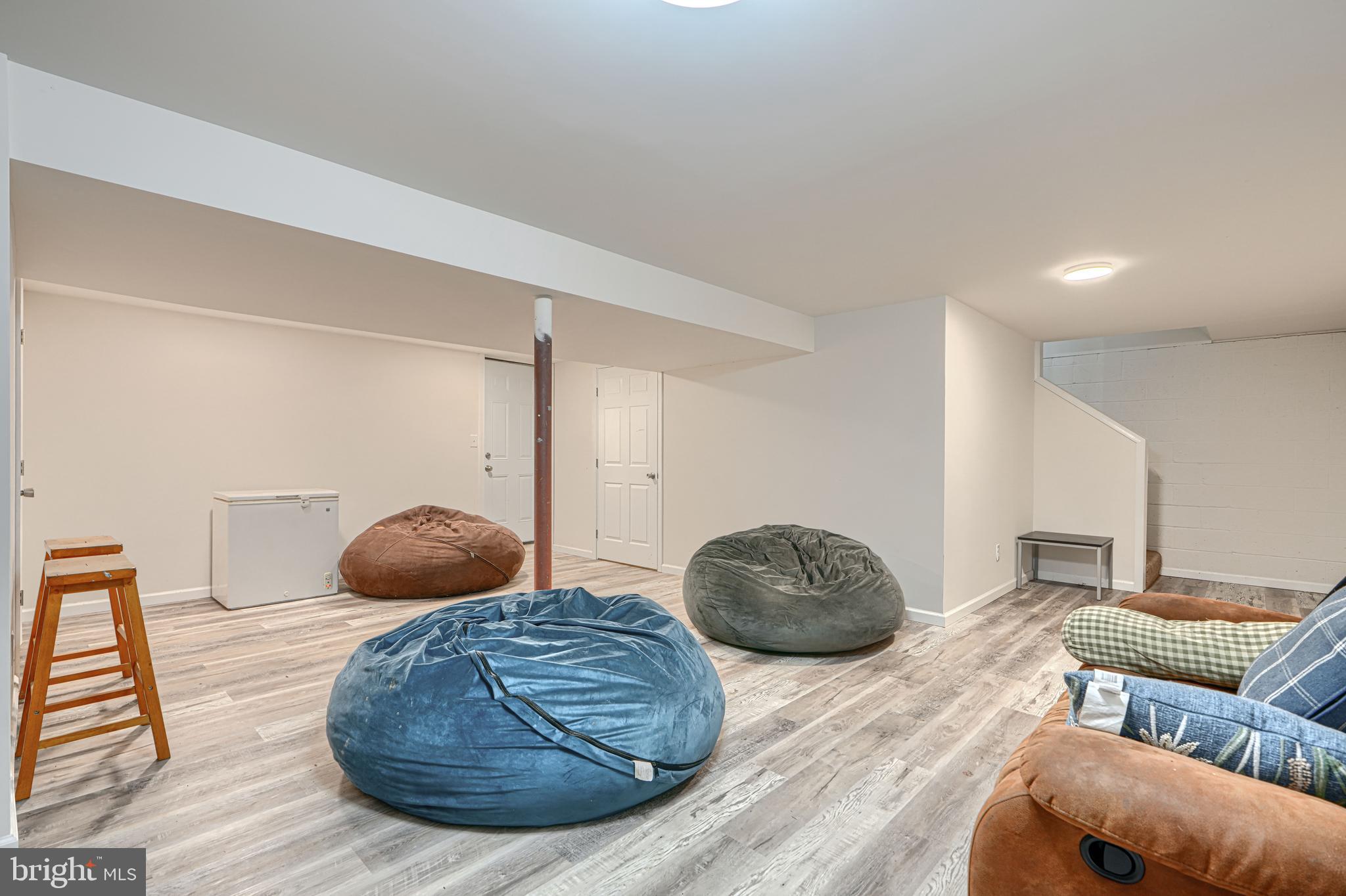 PERRY HALL - Residential