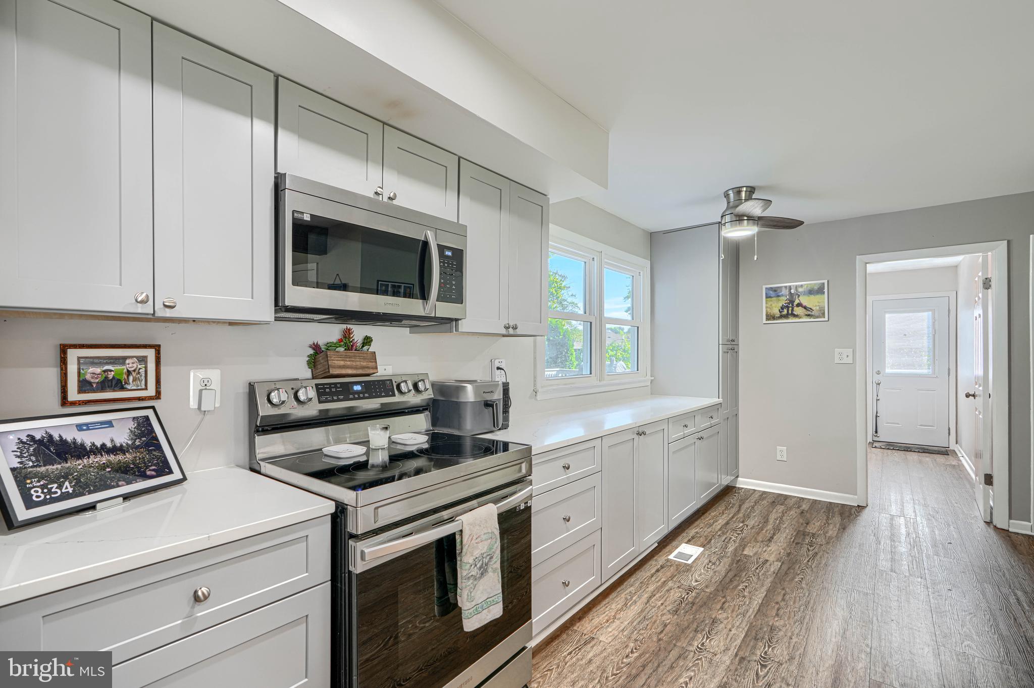 PERRY HALL - Residential