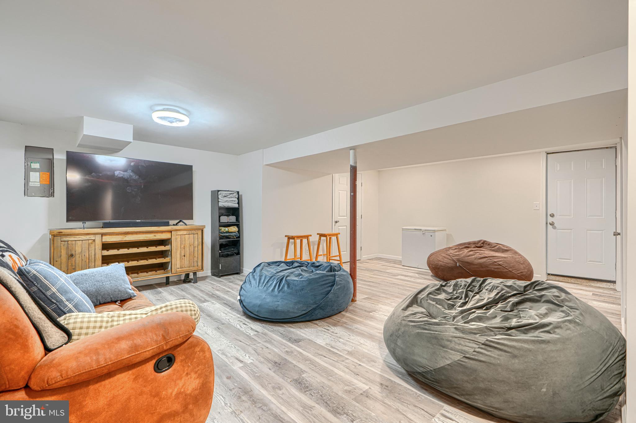 PERRY HALL - Residential