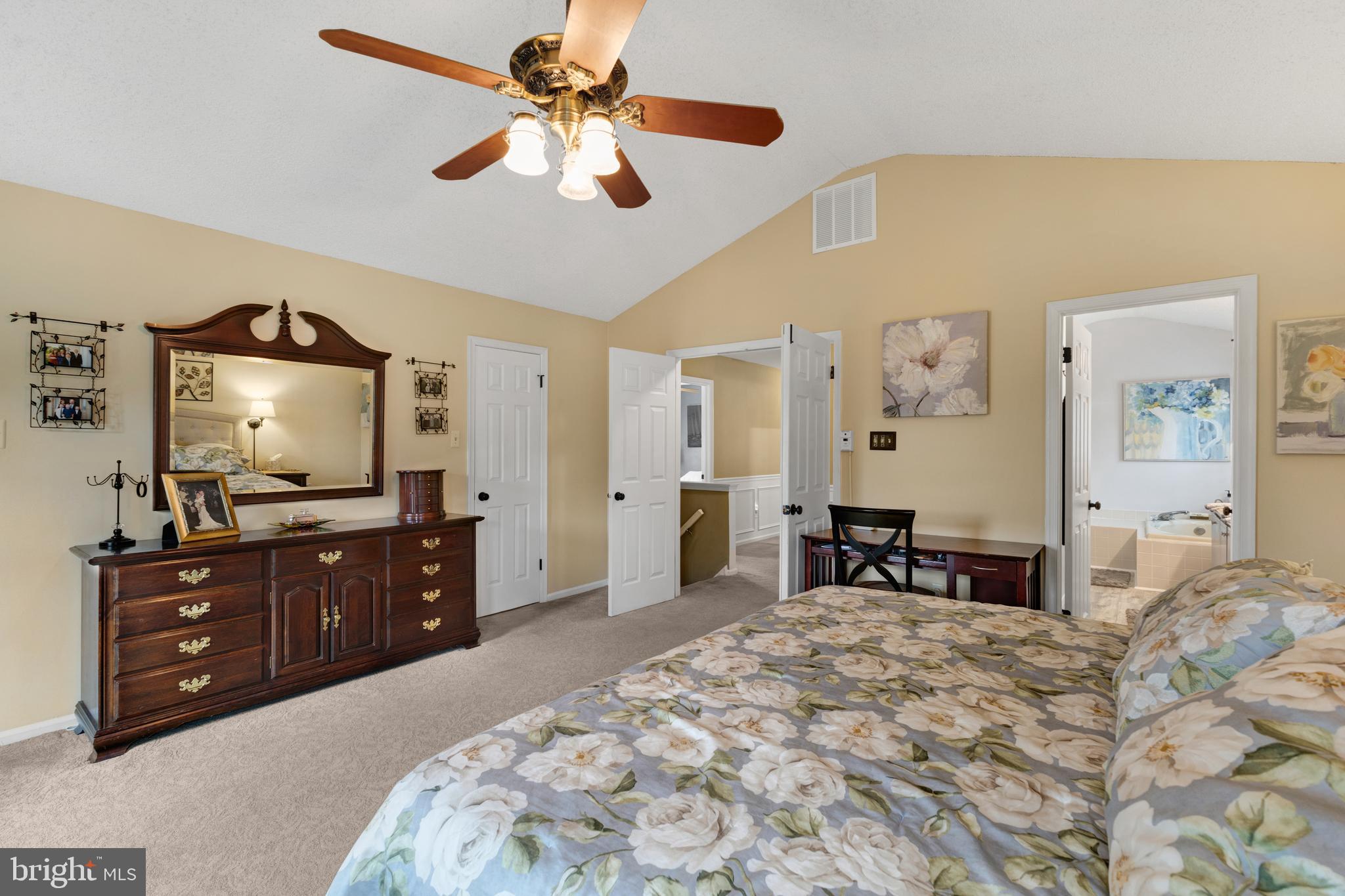LAUREL OAKS - Residential