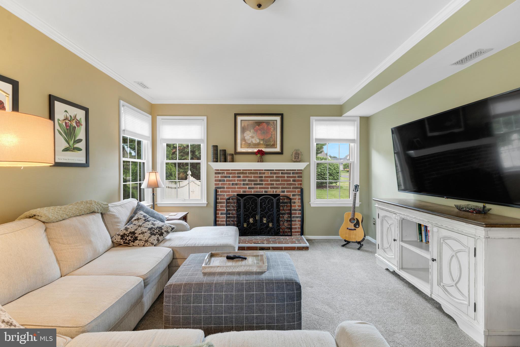 LAUREL OAKS - Residential
