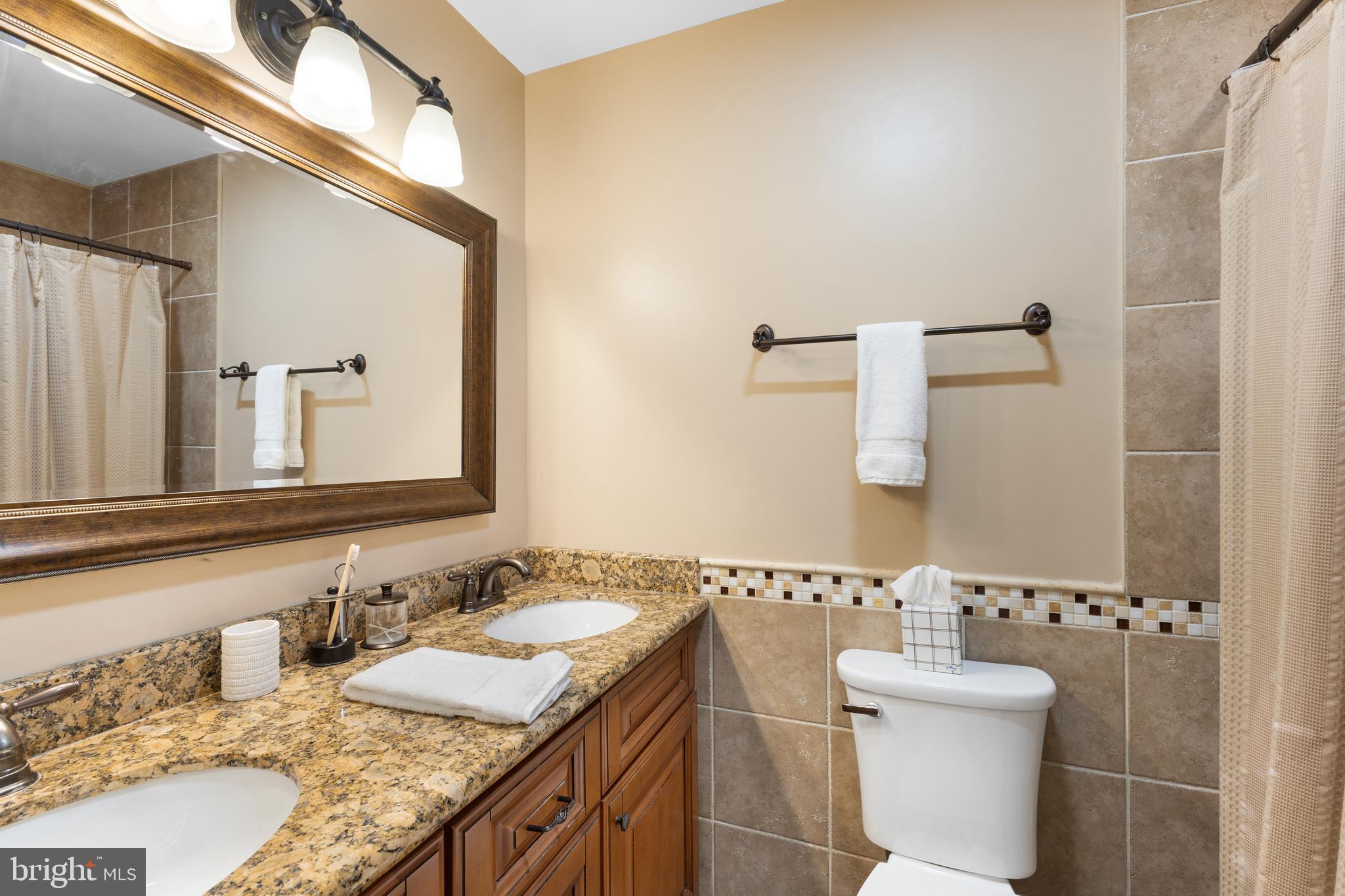 LAUREL OAKS - Residential